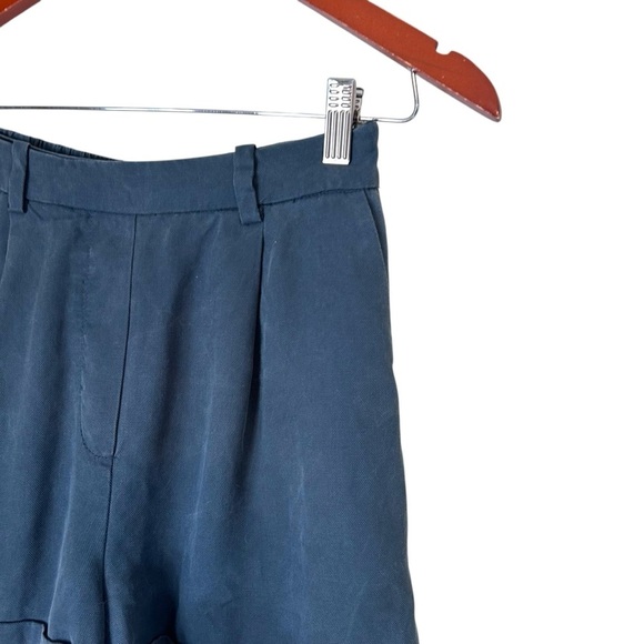 Frank & Oak High Waisted Tencel Shorts- Size 2 - Picture 6 of 12